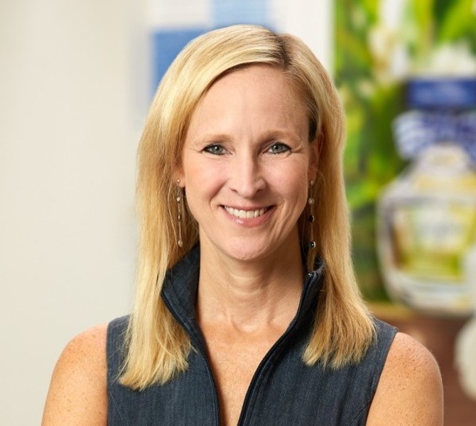 Heather Hollander joins Bath & Body Works as IR lead