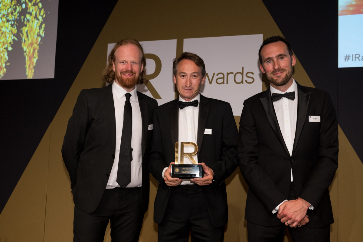 David de la Roz Fernandez (centre) picked up some of the most coveted awards at the IR Magazine Awards – Europe 2023