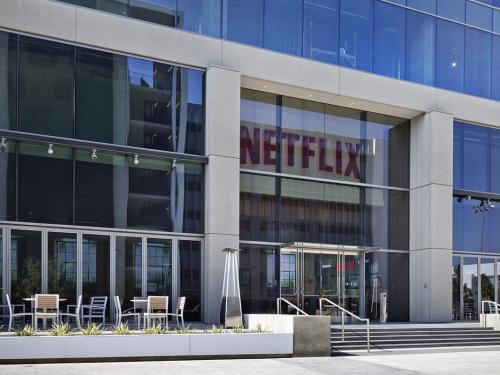 Netflix adopts proxy access